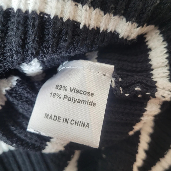 Zesica Striped Black and White Stretch Knit Maxi Dress sz L - Picture 7 of 9